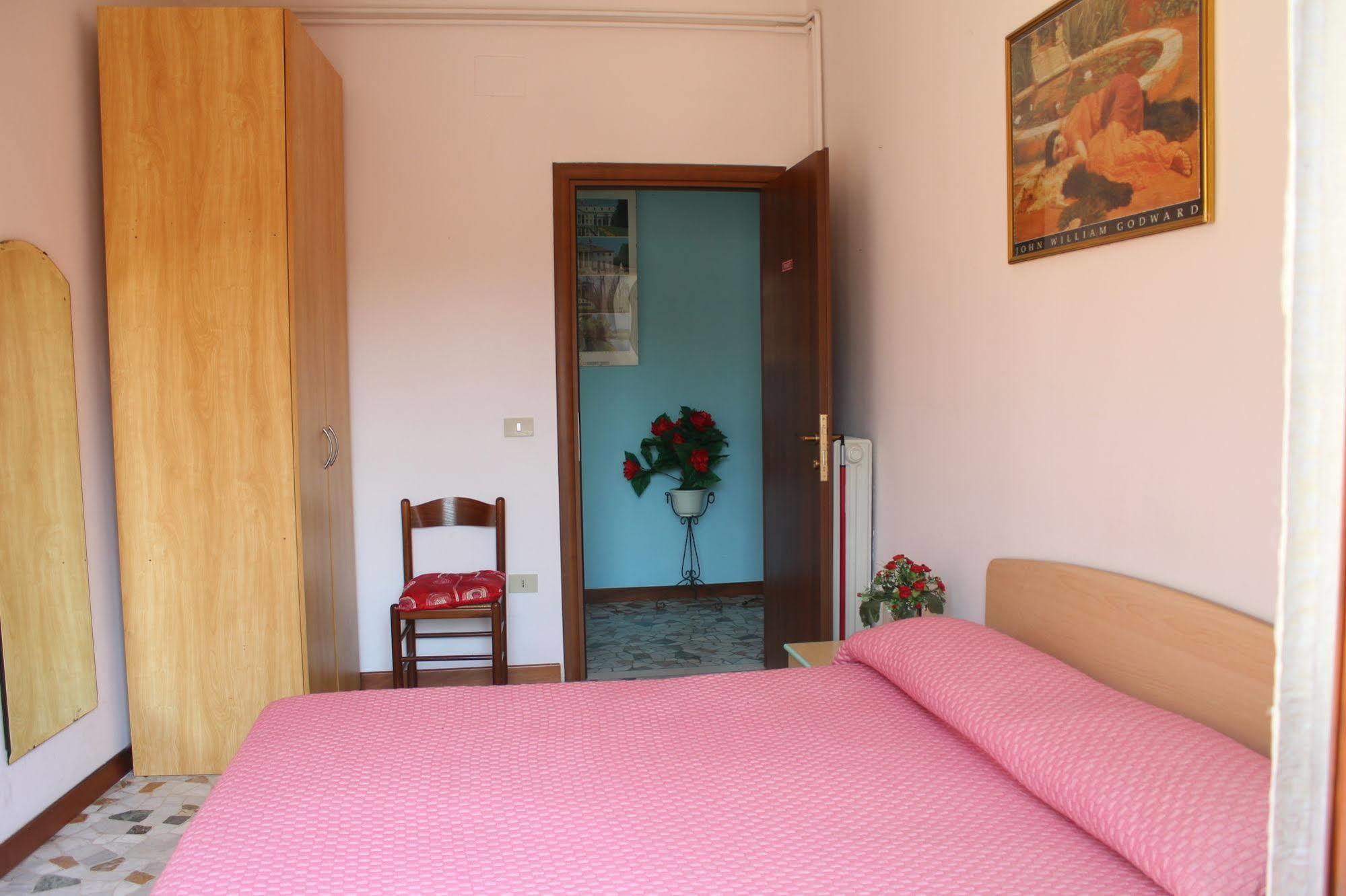 B&B Col Moschin Mestre Luaran gambar